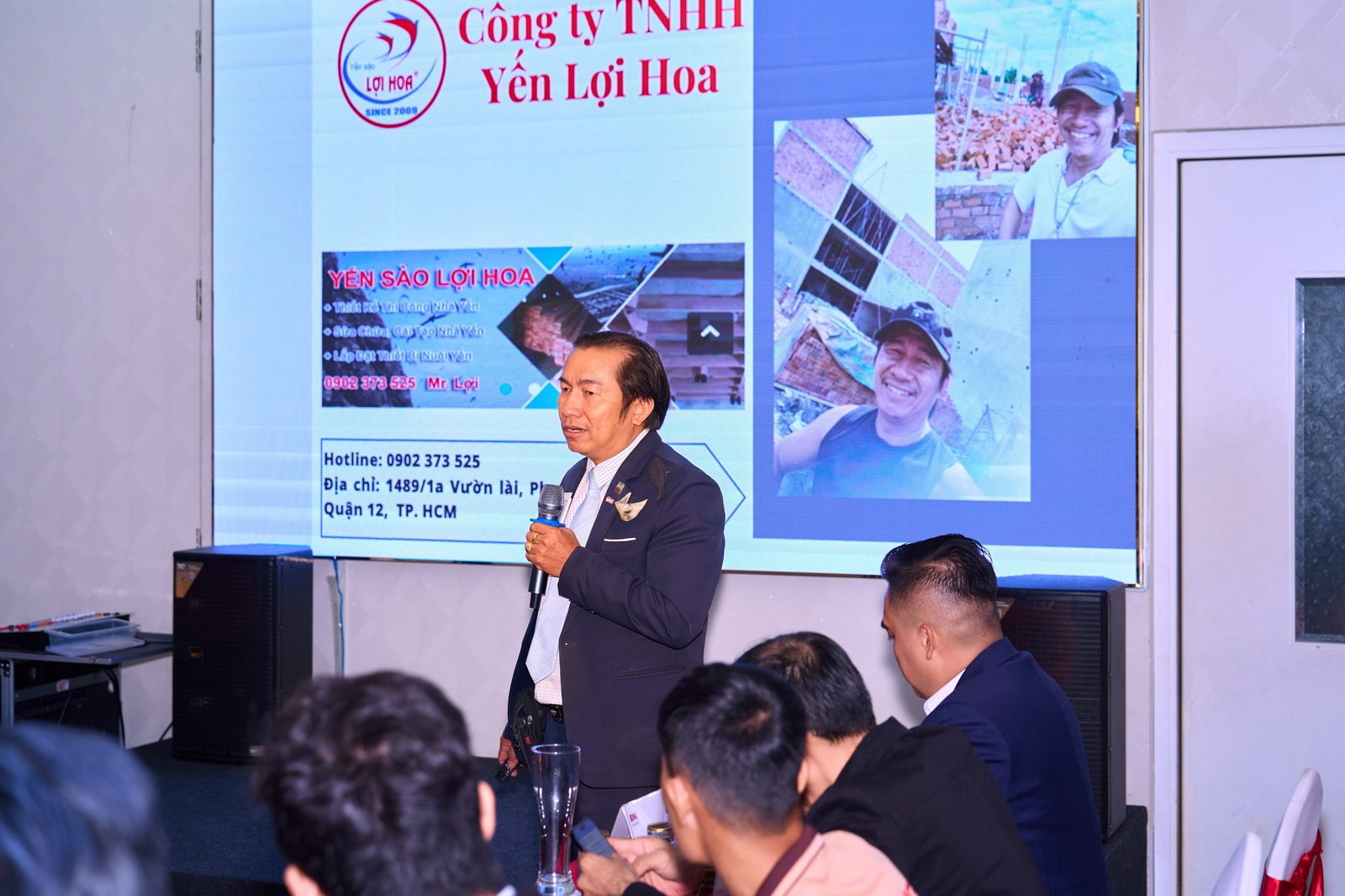 Mr. Trần Tấn Lợi – Giám đốc Công ty TNHH Yến Lợi Hoa trình bày phần Feature Presentation, giới thiệu hành trình xây dựng thương hiệu yến sào từ năm 2009.