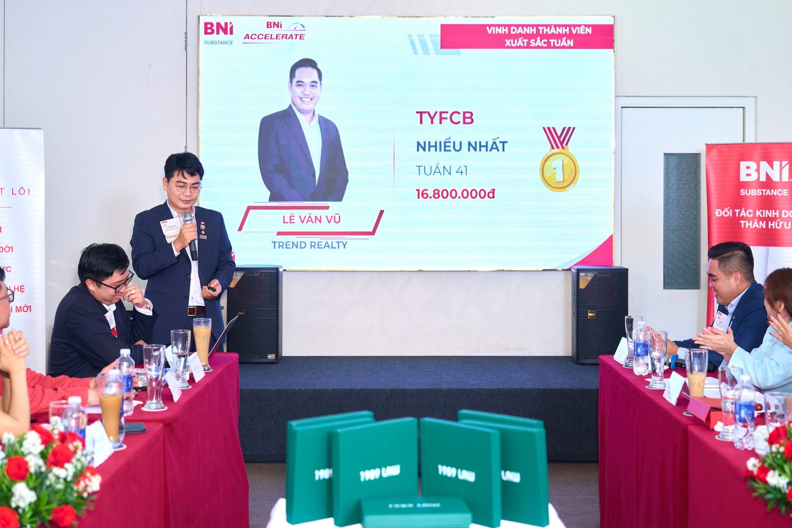Vinh danh thành viên có giá trị giao dịch trao cho đồng đội cao nhất Tuần 41.