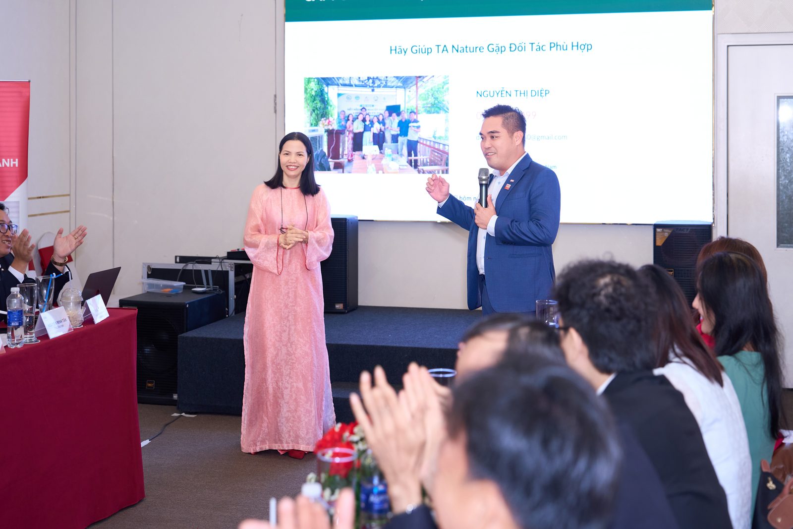 Chapter gửi lời cảm ơn tới diễn giả Feature Presentation của buổi họp.