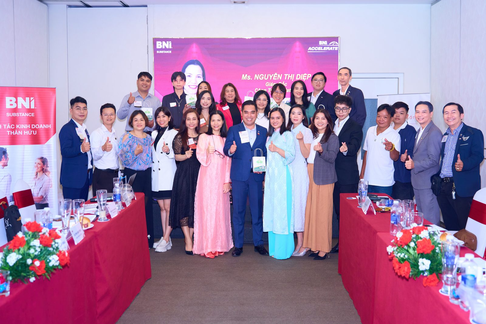 Ảnh lưu niệm của thành viên và khách mời BNI Substance Chapter ngày 24/09/2026.
